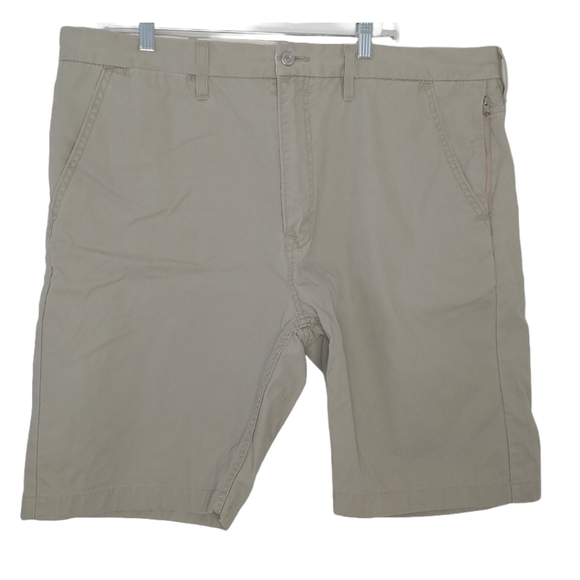Levi's 505 Trouser Green Khaki Shorts Size 40 - Picture 1 of 8
